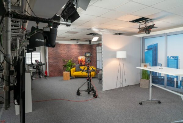 DZ BANK STREAMING IM SINUS.STUDIO