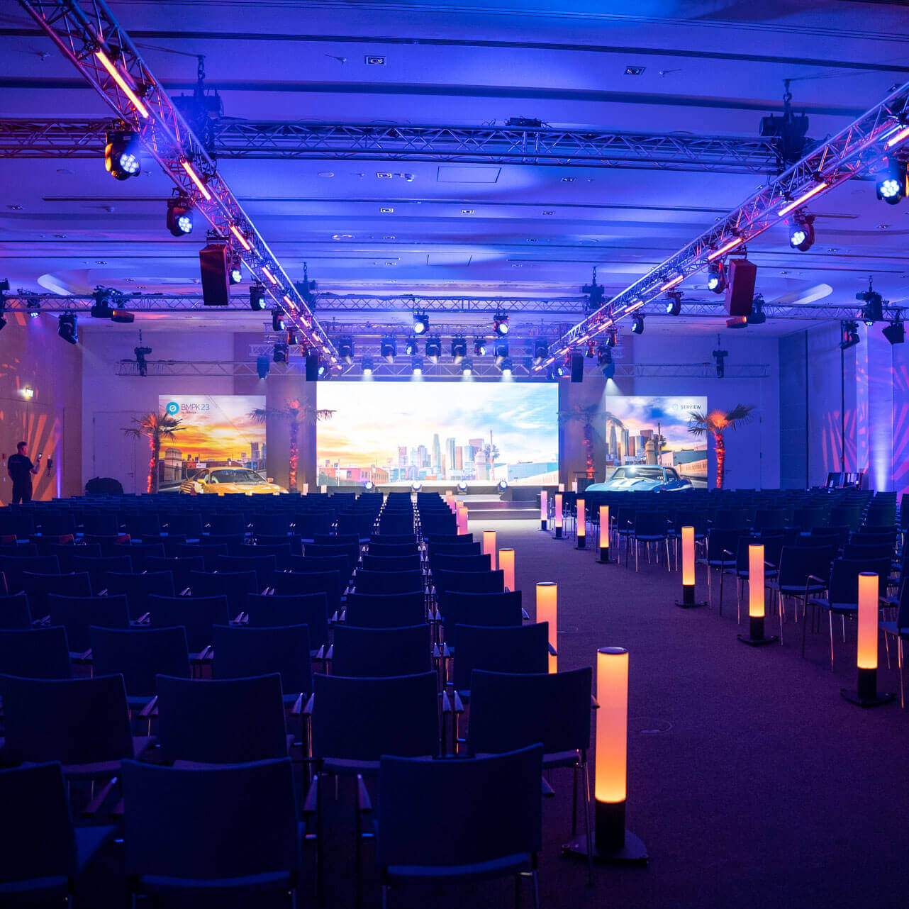 Veranstaltungssetup des SERVIEW Summit 2023 im Lufthansa Tagungshotel Seeheim