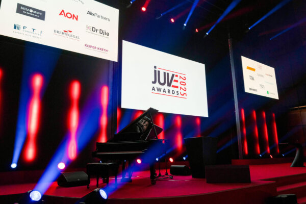 JUVE Awards 2025 Alte Oper Frankfurt Bühnenansicht